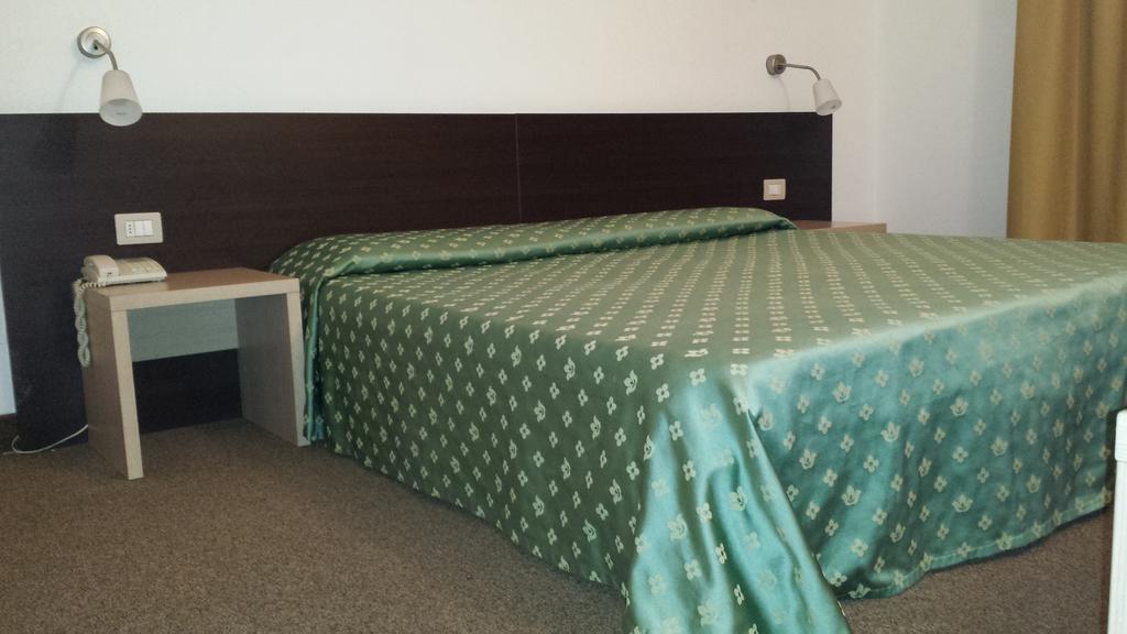Hotel Palace Prato Room photo